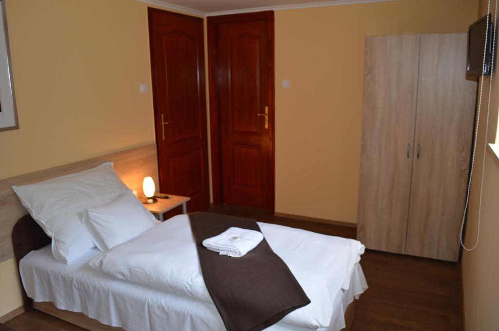 Muskatli Panzio Bed & Breakfast Gyor Room photo